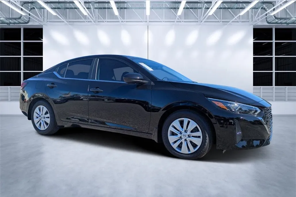 2025 Nissan Sentra S photo 1