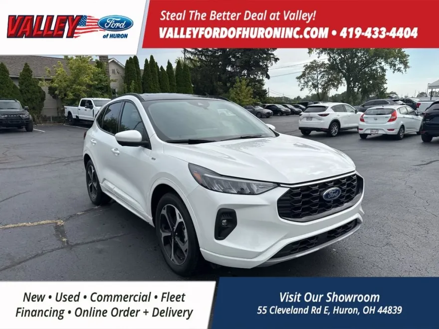 2023 Ford Escape ST-Line Select photo 1