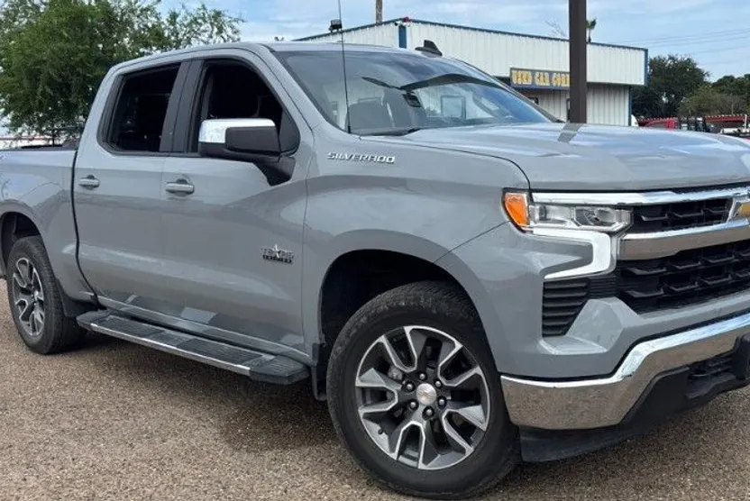 2024 Chevrolet Silverado 1500 LT photo 1