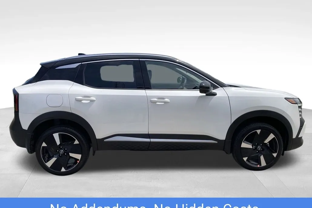 2025 Nissan Kicks SR photo 1