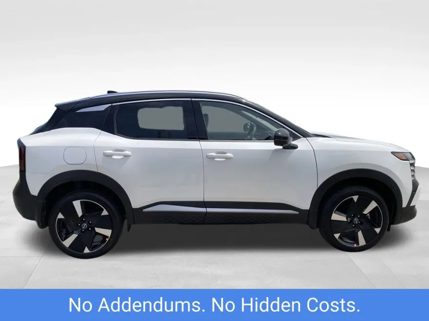 2025 Nissan Kicks SR photo 1
