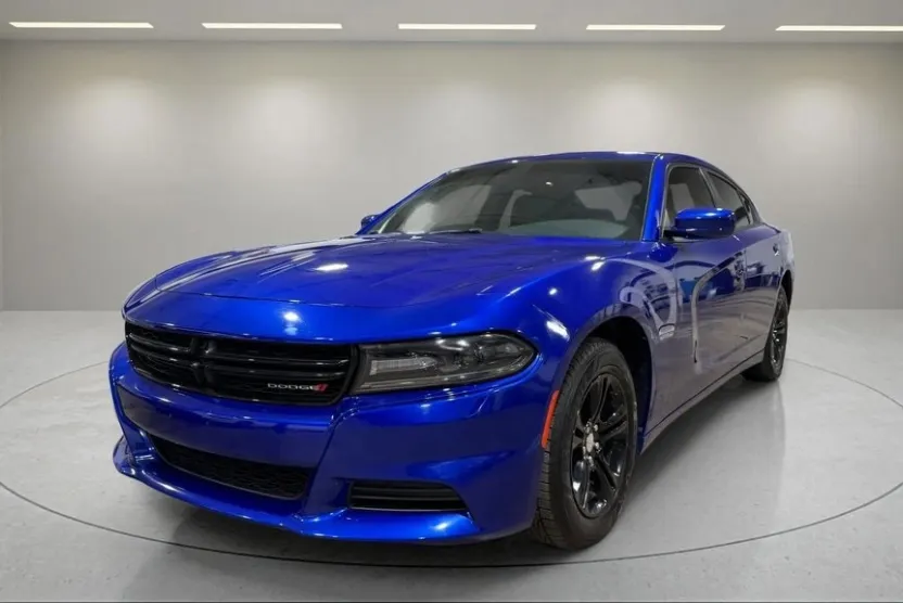 2019 Dodge Charger SXT photo 1