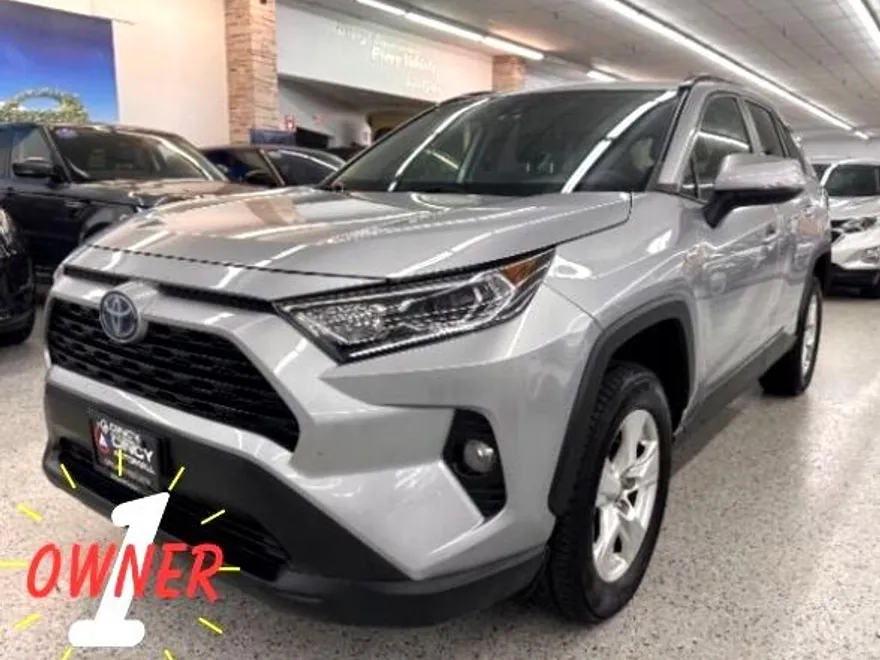 2021 Toyota RAV4 Hybrid XLE photo 1