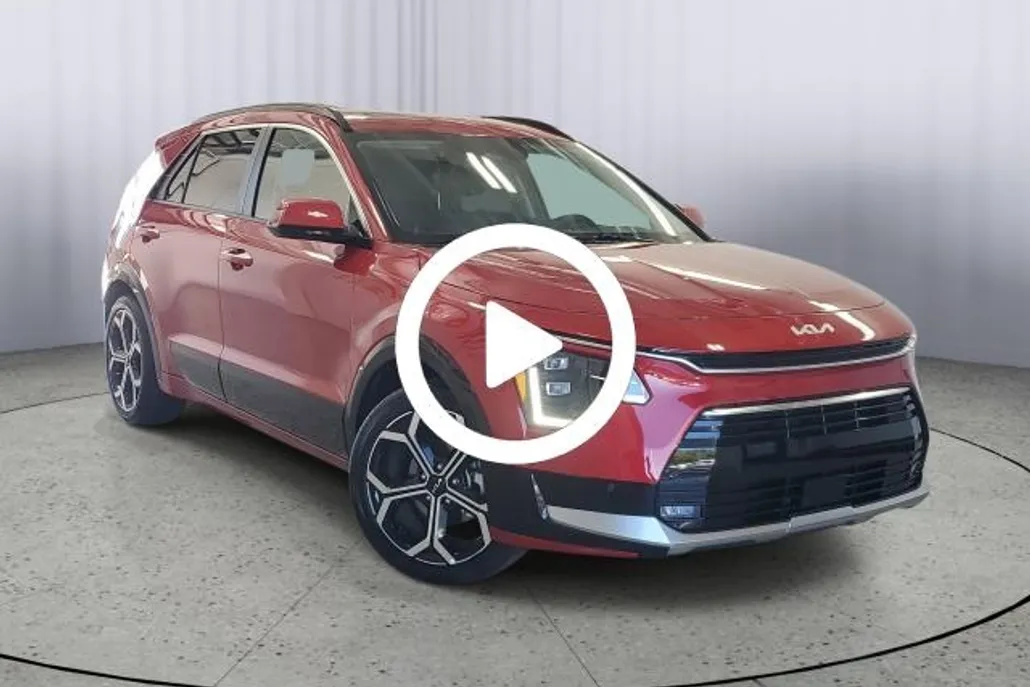 2023 Kia Niro SX Touring photo 1