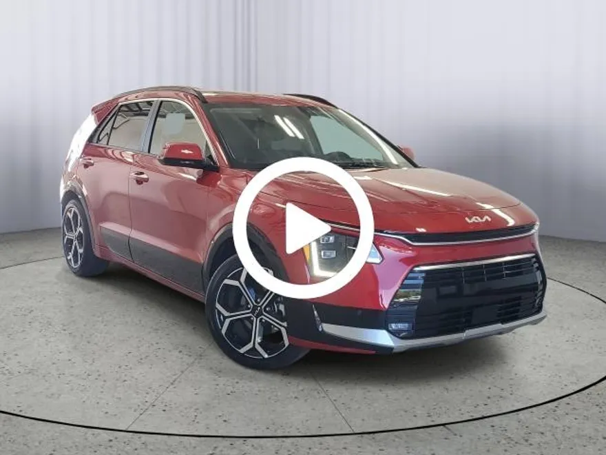 2023 Kia Niro SX Touring photo 1