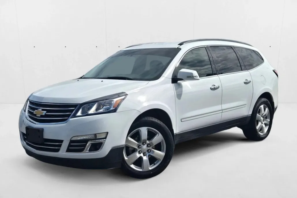 2017 Chevrolet Traverse Premier photo 1