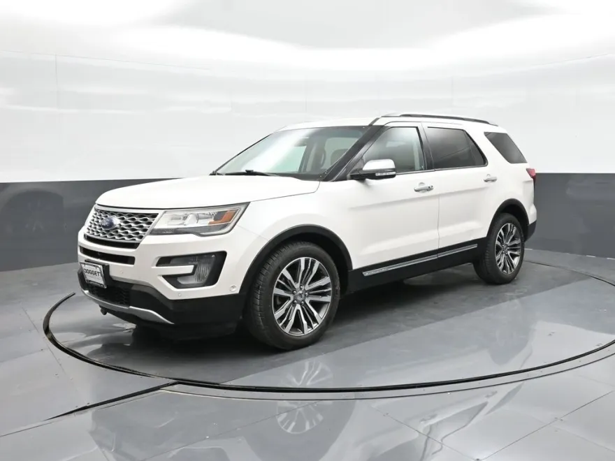 2017 Ford Explorer Platinum photo 1
