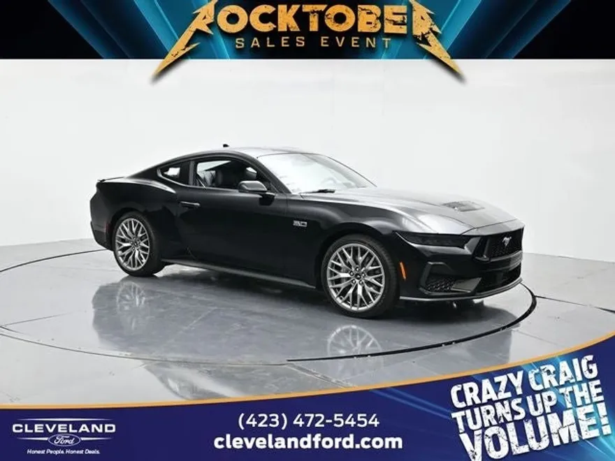 2025 Ford Mustang GT photo 1
