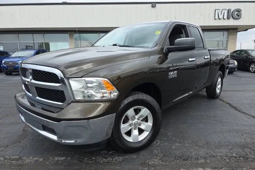 2013 Ram 1500 SLT photo 1