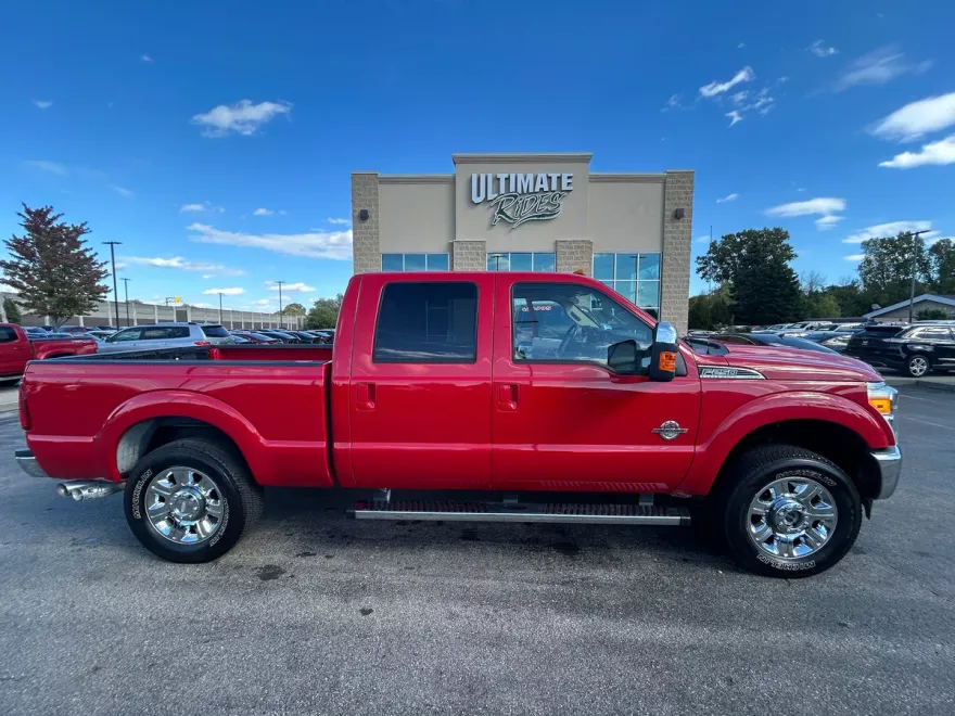 2013 Ford F-250 Lariat photo 1