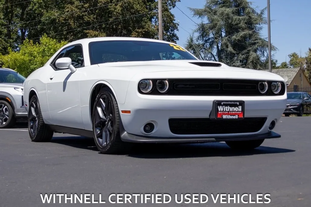 2022 Dodge Challenger GT photo 1