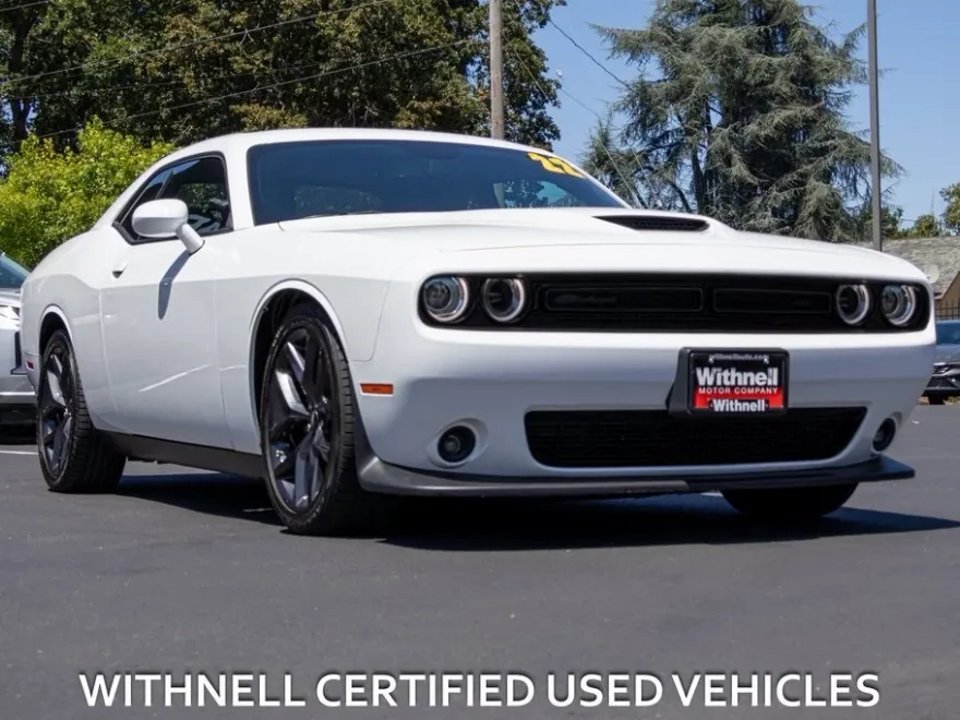 2022 Dodge Challenger GT photo 1