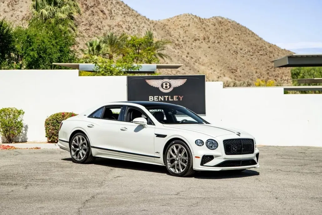 2025 Bentley Flying Spur Speed photo 1