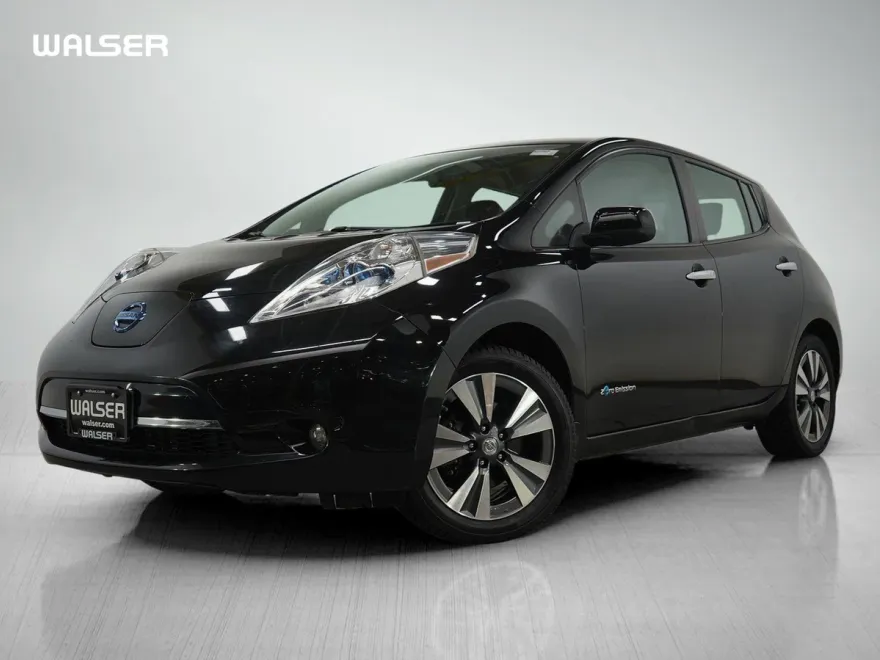 2015 Nissan Leaf SV photo 1