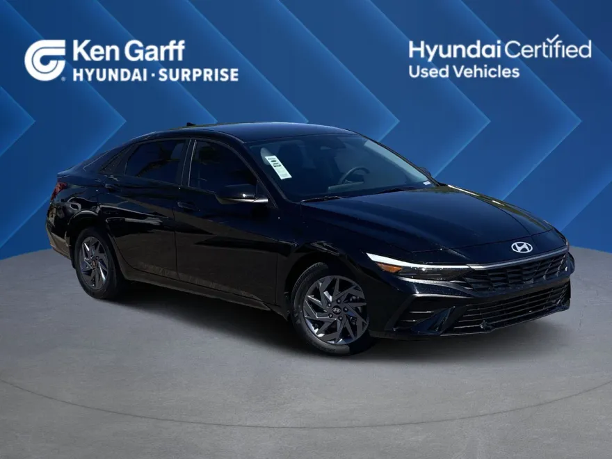 2024 Hyundai Elantra SEL photo 1