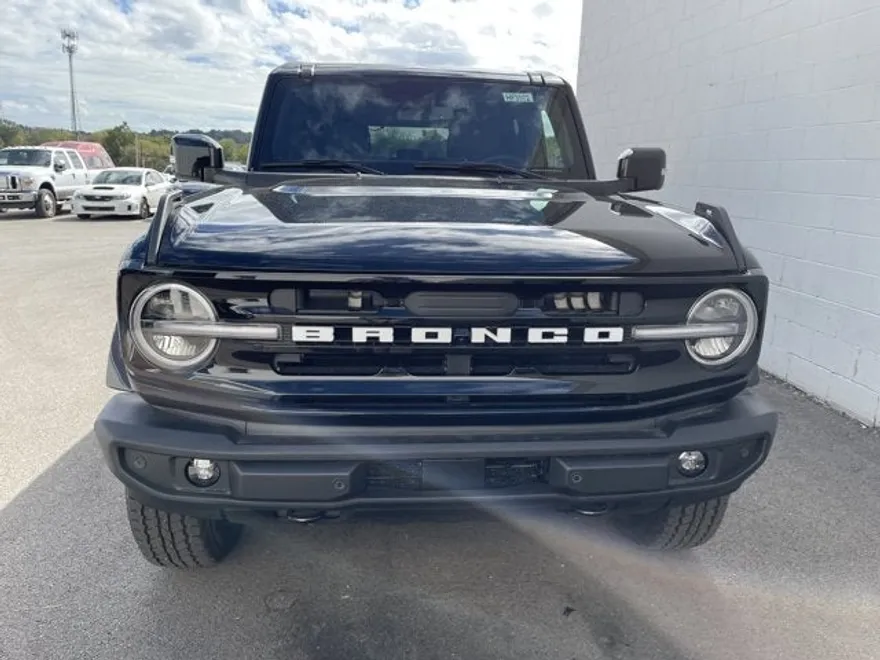 2025 Ford Bronco Outer Banks photo 1