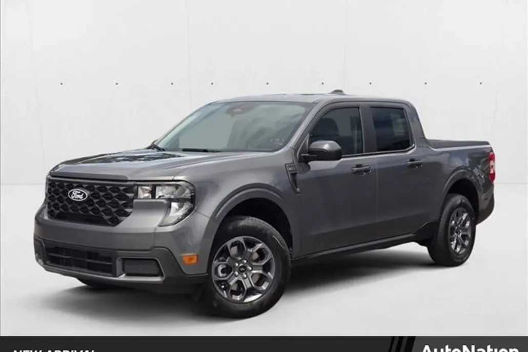 2025 Ford Maverick XLT photo 1