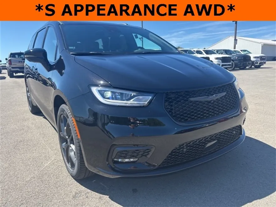 2026 Chrysler Pacifica Limited photo 1