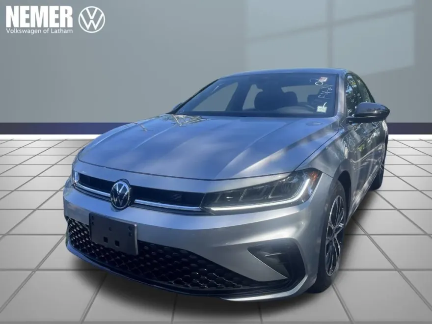 2025 Volkswagen Jetta 1.5T Sport photo 1