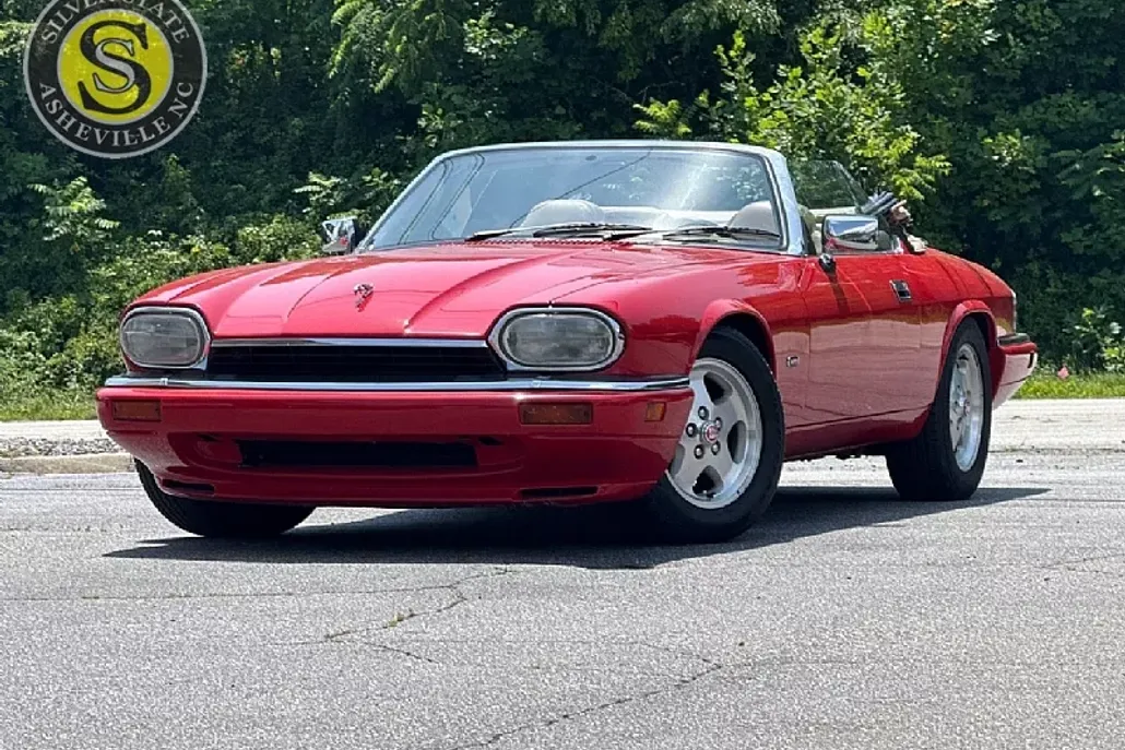 1995 Jaguar XJ photo 1