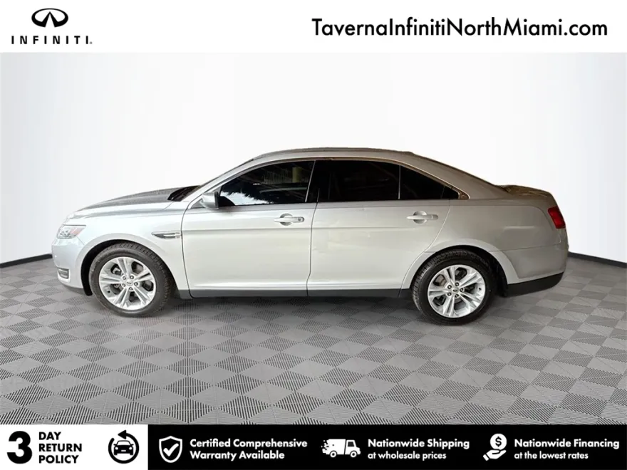 2018 Ford Taurus SEL photo 1