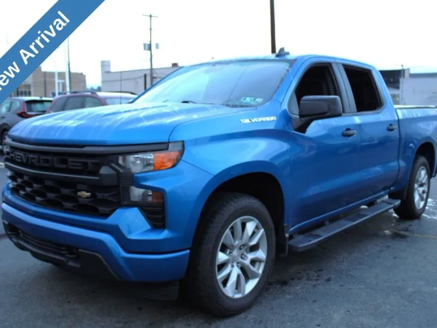 2022 Chevrolet Silverado 1500 Custom photo 1