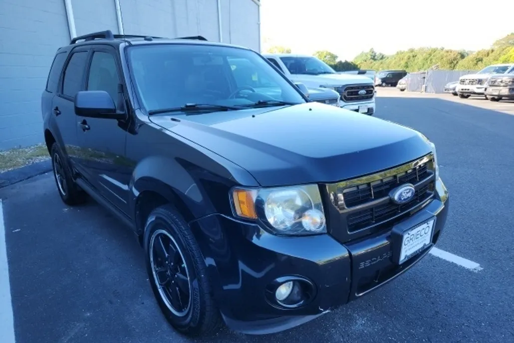 2011 Ford Escape XLT photo 1