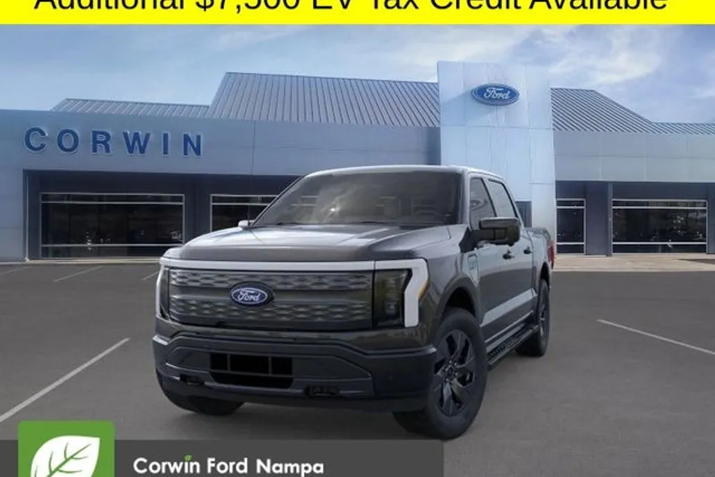2025 Ford F-150 Lightning Lariat photo 1