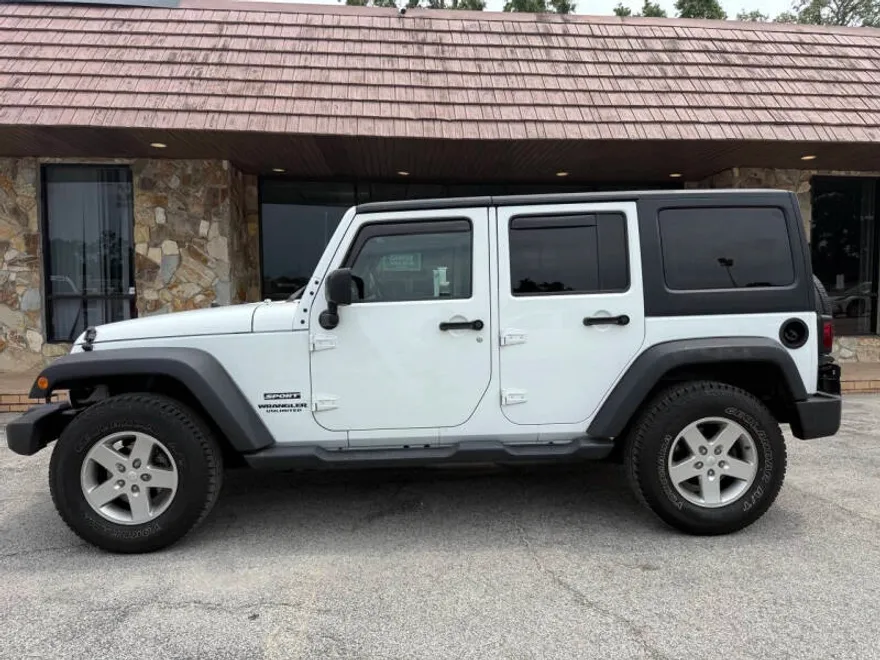2016 Jeep Wrangler Unlimited Sport photo 1