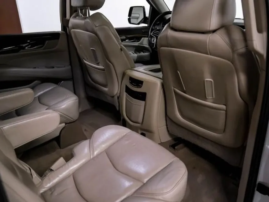 2019 Cadillac Escalade ESV Luxury photo 44