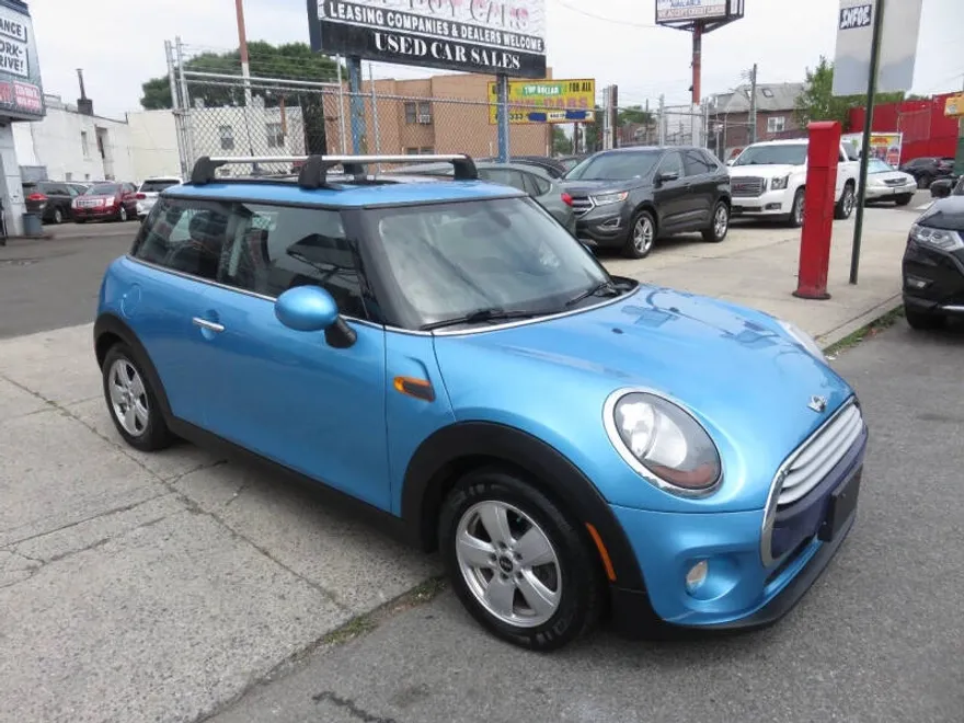 2015 Mini Cooper 2 Door Hardtop photo 1