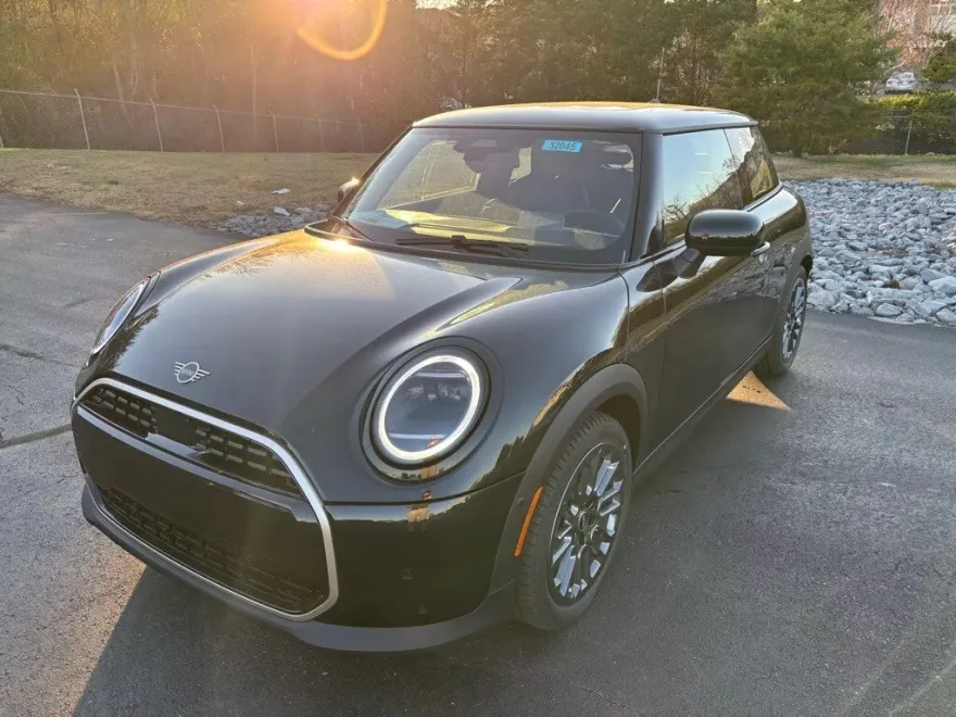 2025 Mini Cooper 2 Door Hardtop photo 1