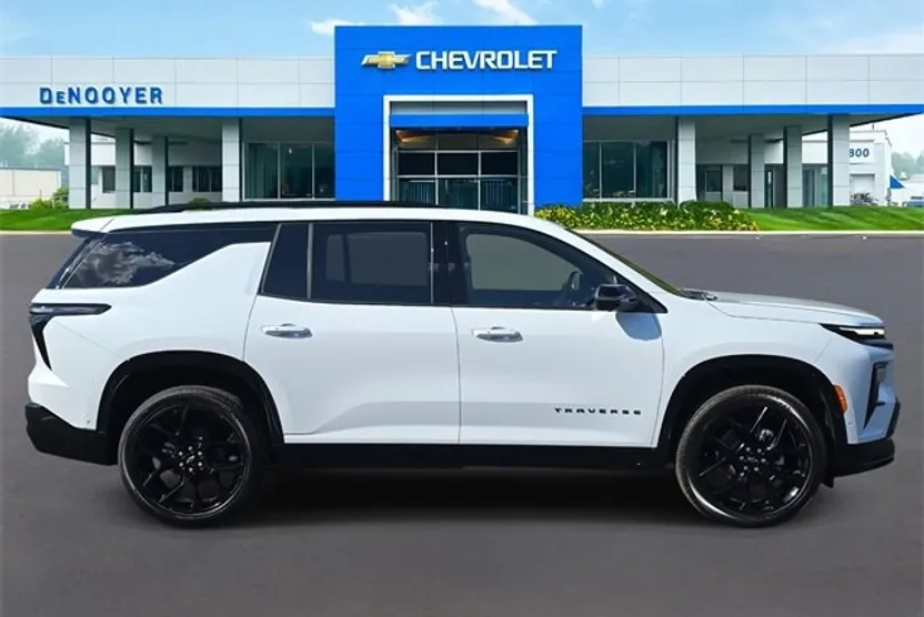 2026 Chevrolet Traverse RS photo 1