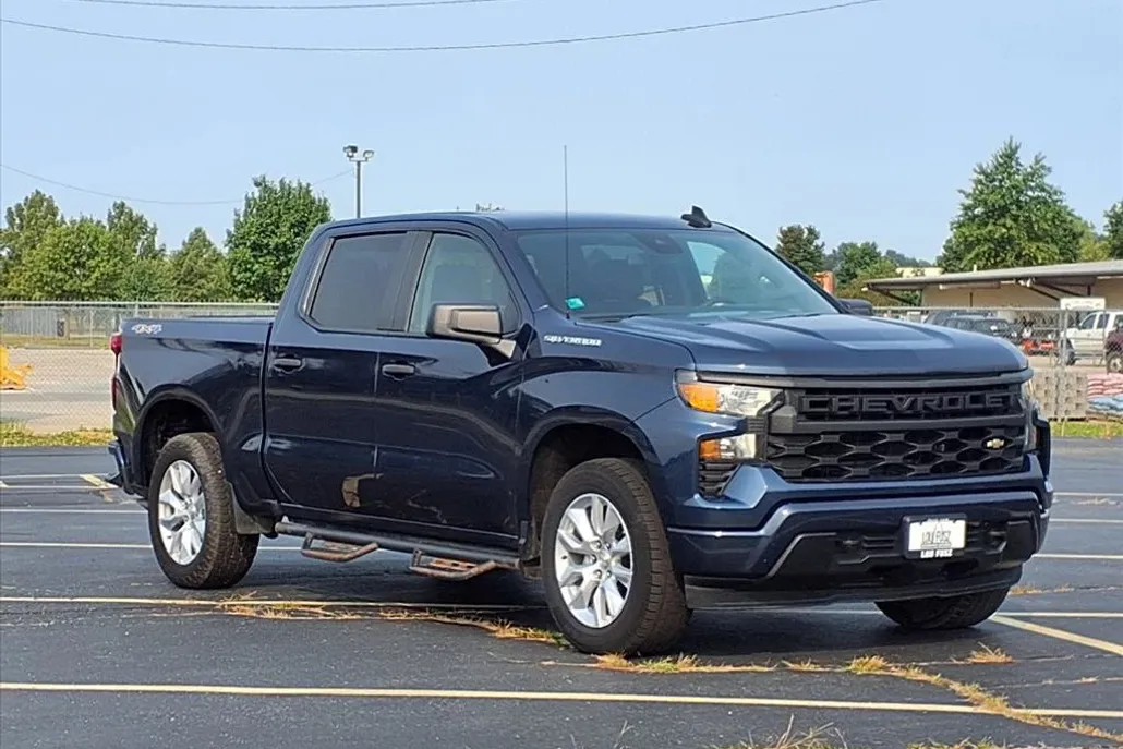 2022 Chevrolet Silverado 1500 Custom photo 1