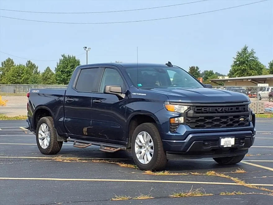 2022 Chevrolet Silverado 1500 Custom photo 1