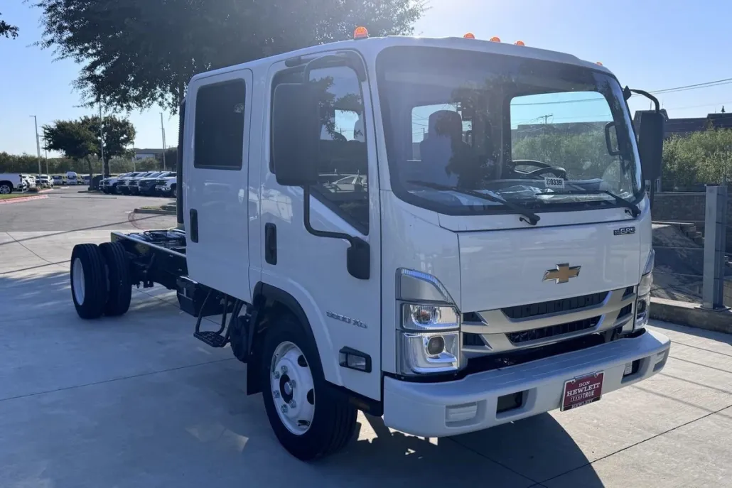 2025 Chevrolet Silverado photo 1