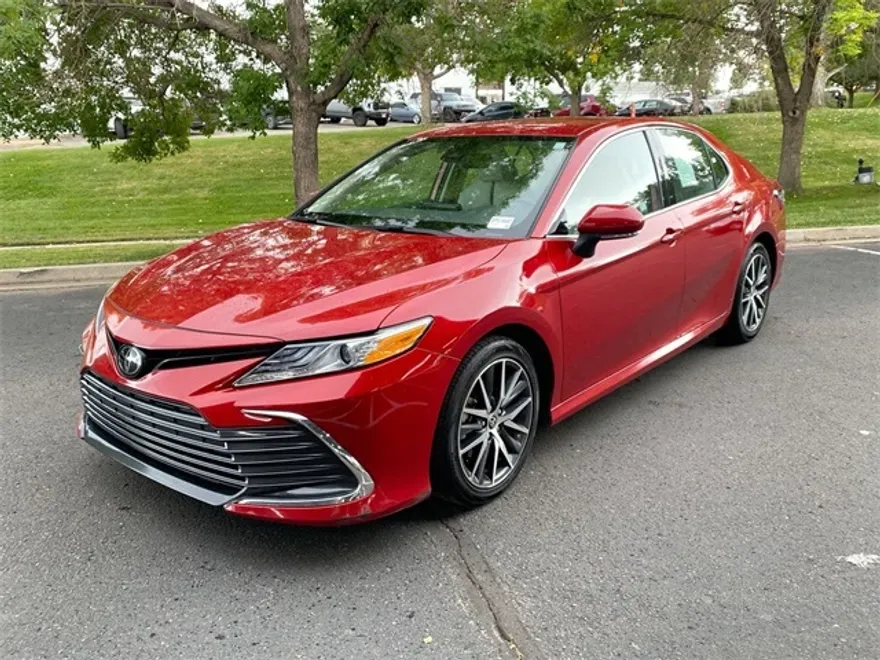 2023 Toyota Camry XLE photo 1
