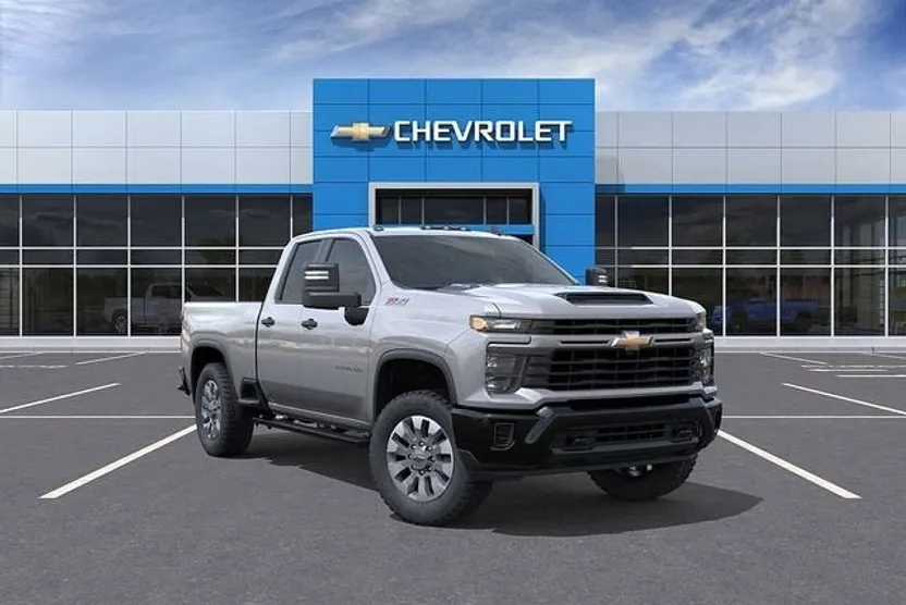 2026 Chevrolet Silverado 2500HD Custom photo 1