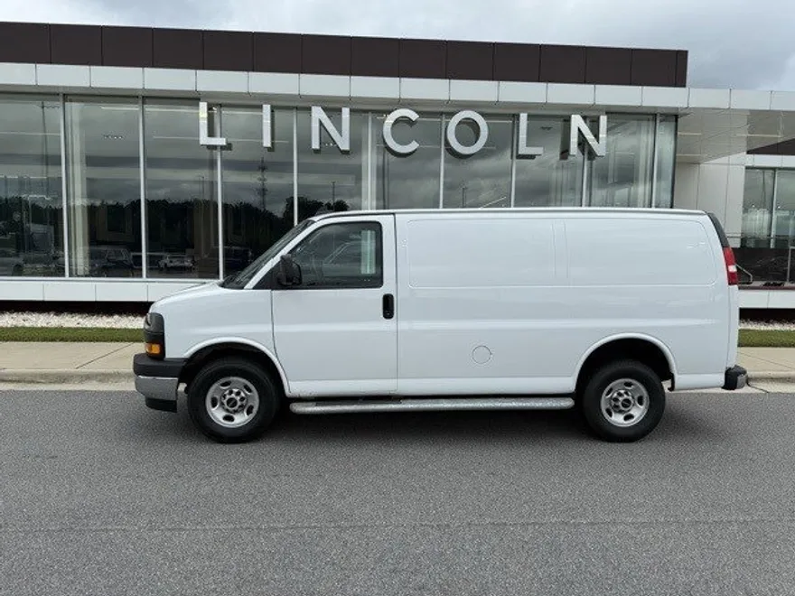 2023 Gmc Savana Cargo 2500 photo 1