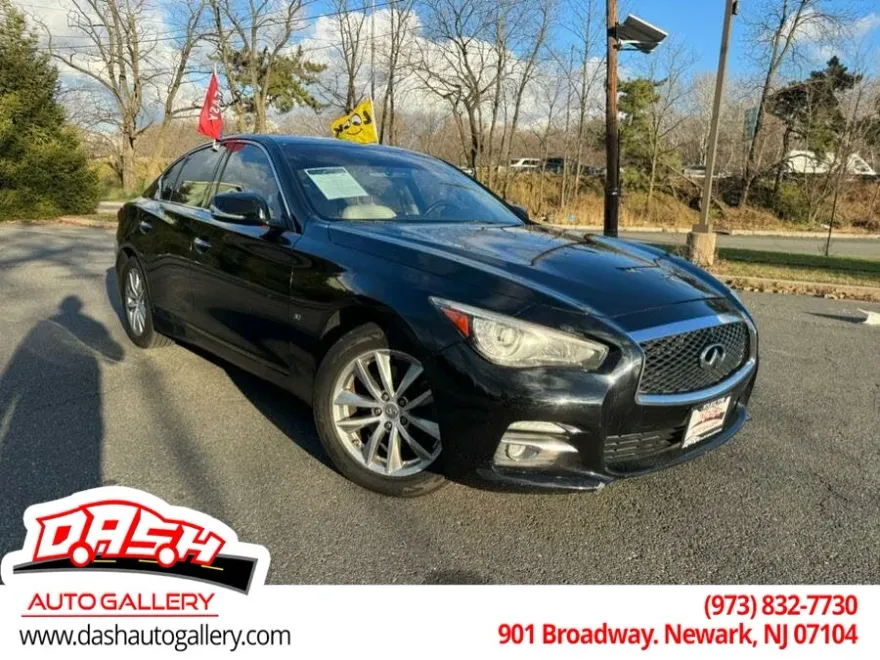 2015 Infiniti Q50 Premium photo 1
