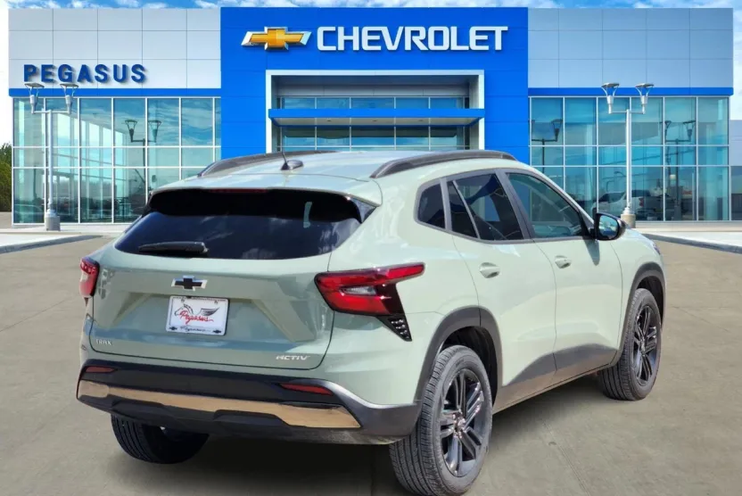 2025 Chevrolet Trax ACTIV photo 1