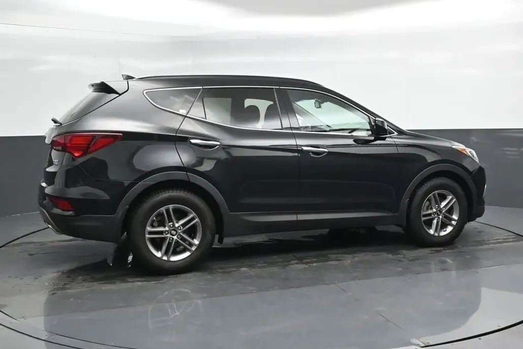 2017 Hyundai Santa Fe Sport Base photo 1