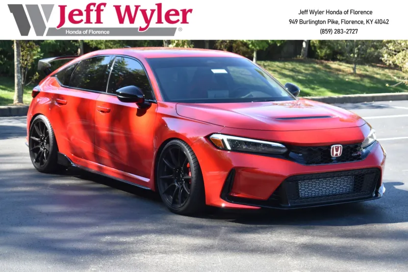 2024 Honda Civic Type R photo 1