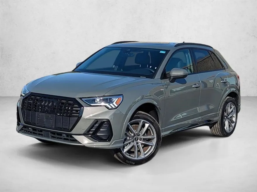 2022 Audi Q3 45 TFSI S line Premium photo 1