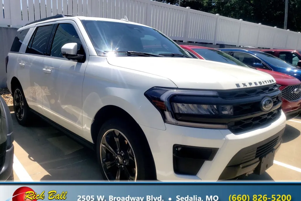 2022 Ford Expedition Limited photo 1