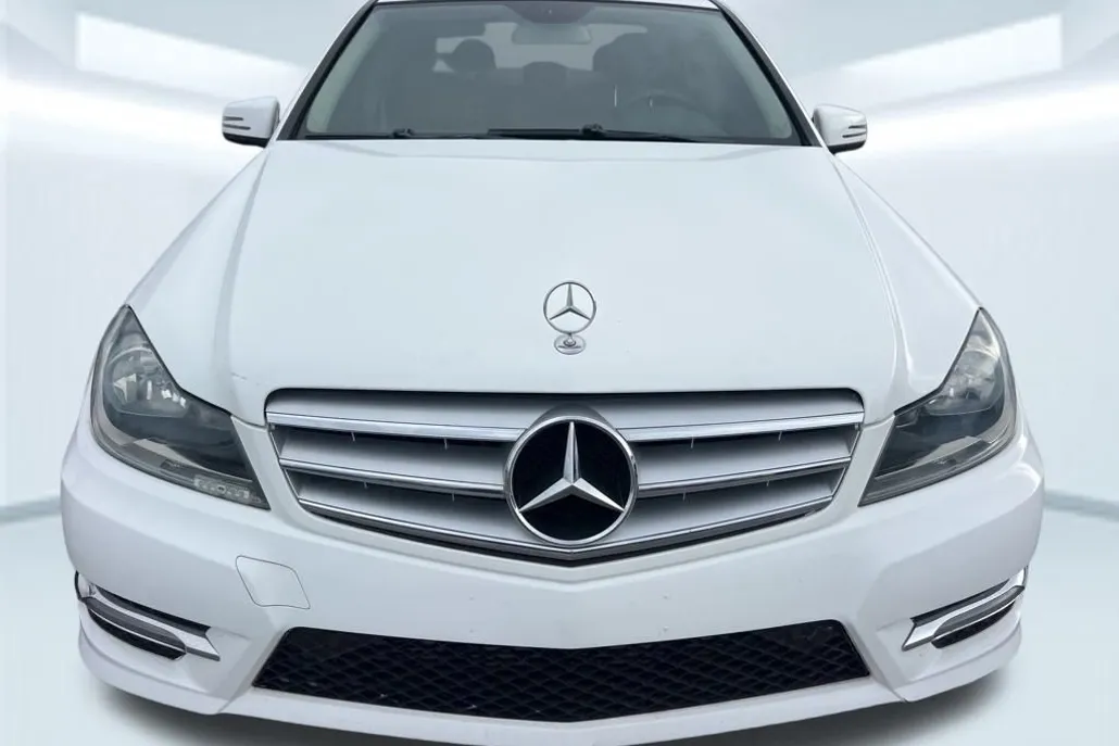2013 Mercedes Benz C 250 Sport photo 1