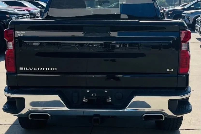 2021 Chevrolet Silverado 1500 LT photo 1