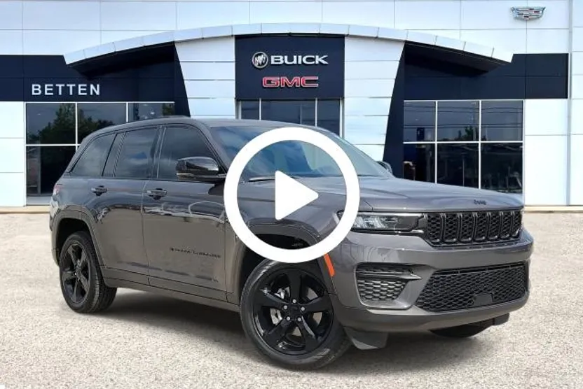2023 Jeep Grand Cherokee Laredo Altitude photo 1