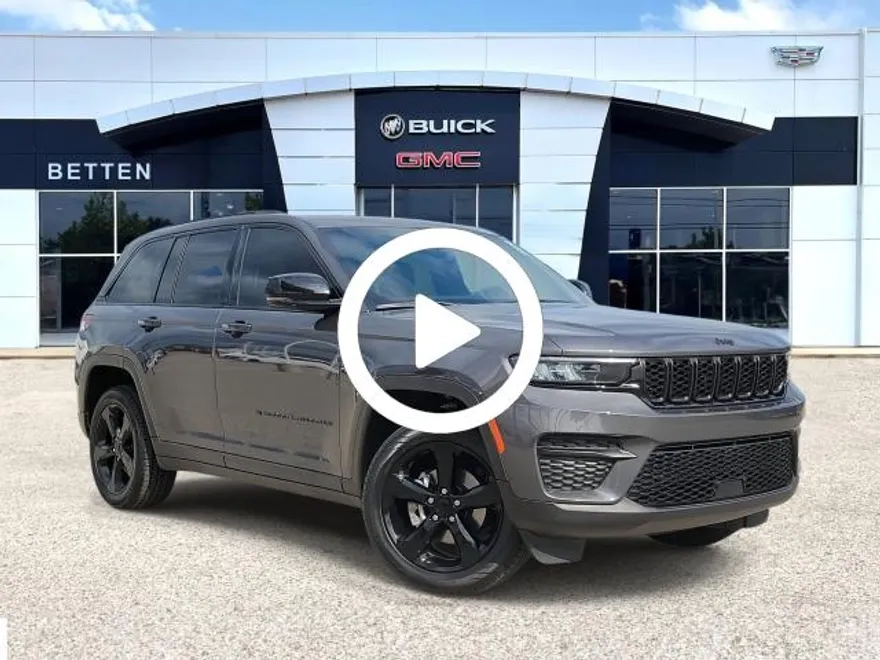 2023 Jeep Grand Cherokee Laredo Altitude photo 1