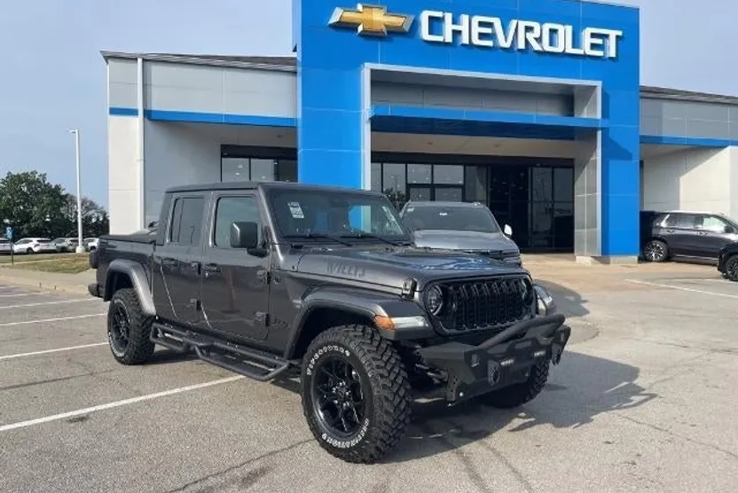 2024 Jeep Gladiator Willys photo 1